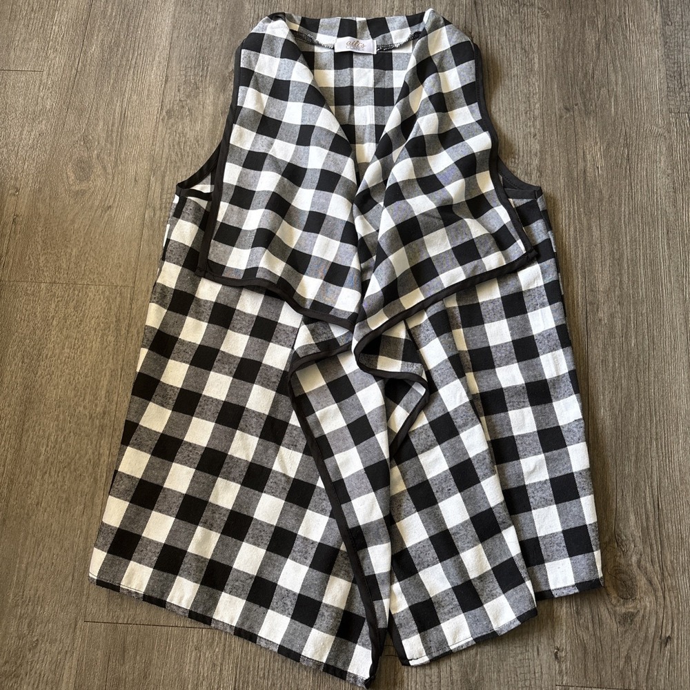 aili's CORNER Women Black White Plaid Ruffle Sleeveless Blouse Small